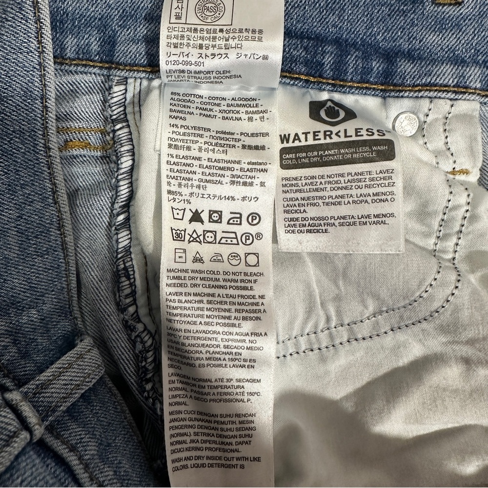Levi’s (26Wx29L) High Waisted Crop Flare  Blue Women's Jeans - Picture 7 of 16